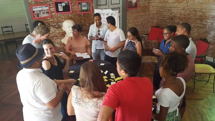 incubons-sticky-notes